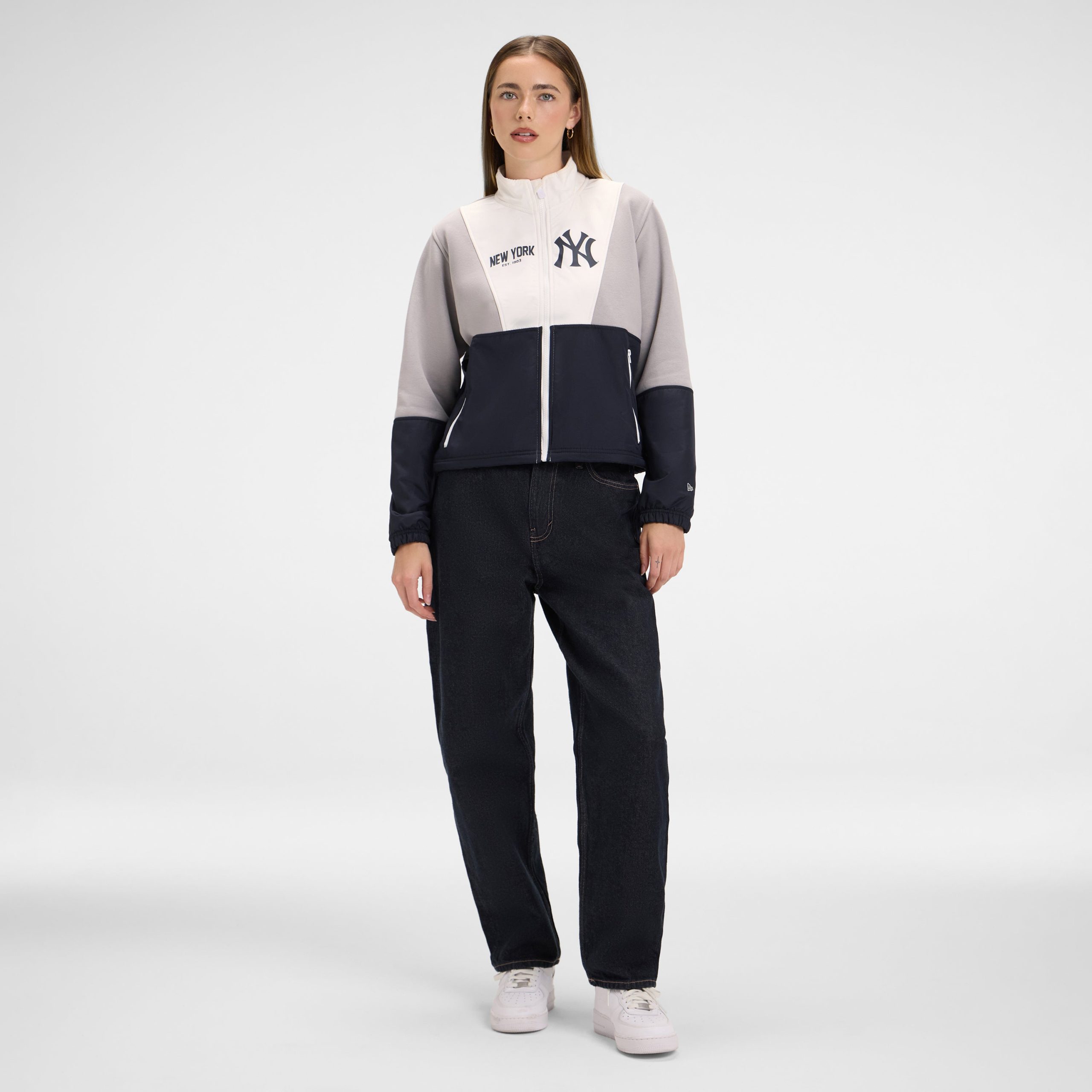 New York Knicks Leisure Women's Full-Zip Sweatshirt - Image 6
