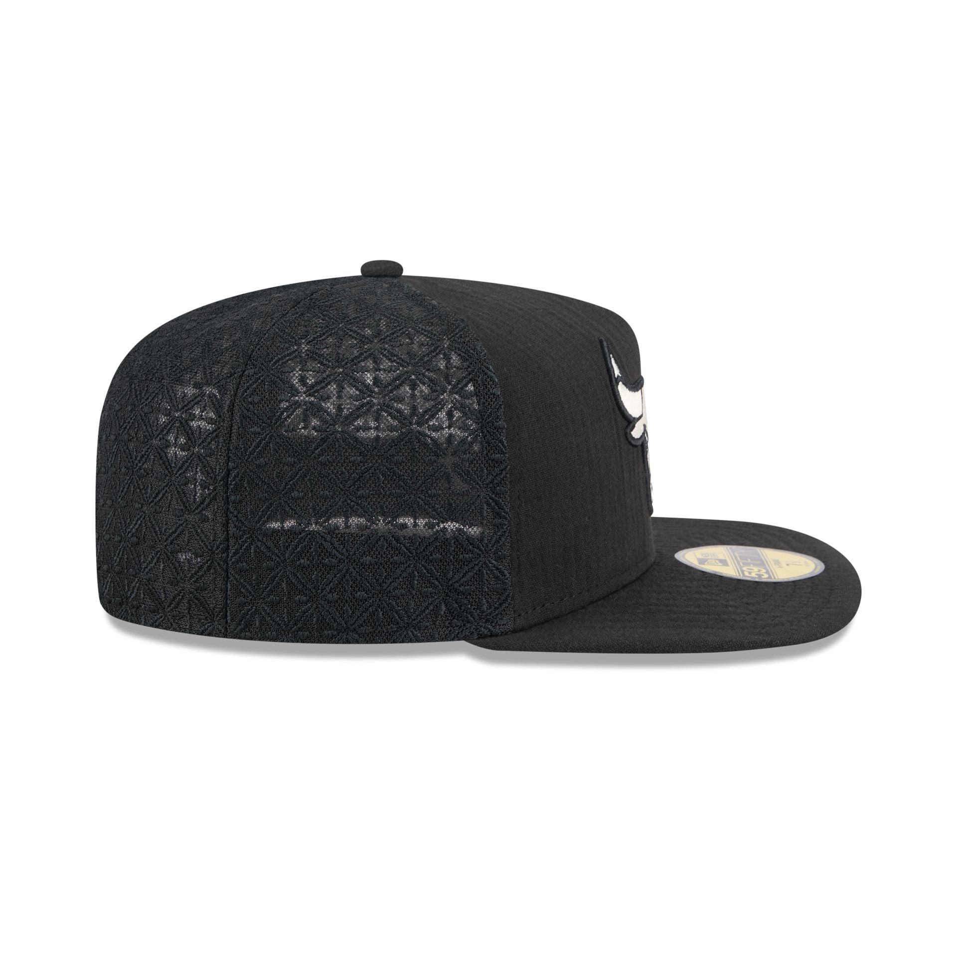 Chicago Bulls Black Mesh 59FIFTY A-Frame Fitted Hat - Image 5