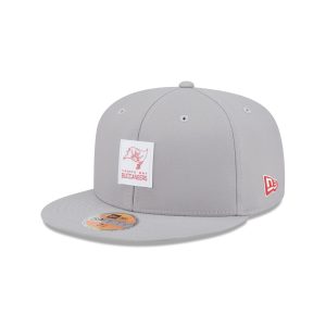 Tampa Bay Buccaneers 2025 Sideline Hot Weather Gray 59FIFTY Fitted Hat