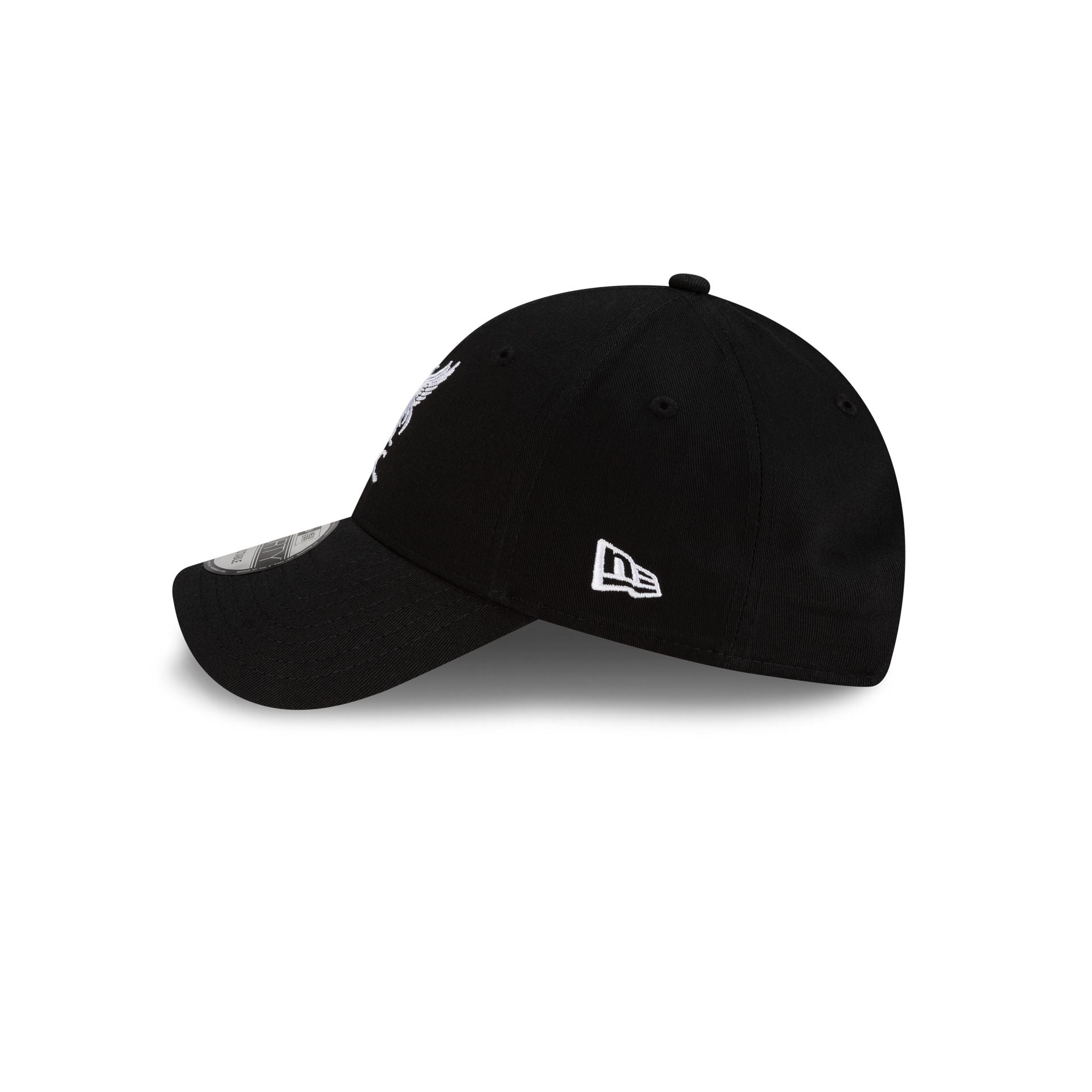 Liverpool FC Core Black 9FORTY Adjustable Hat - Image 4