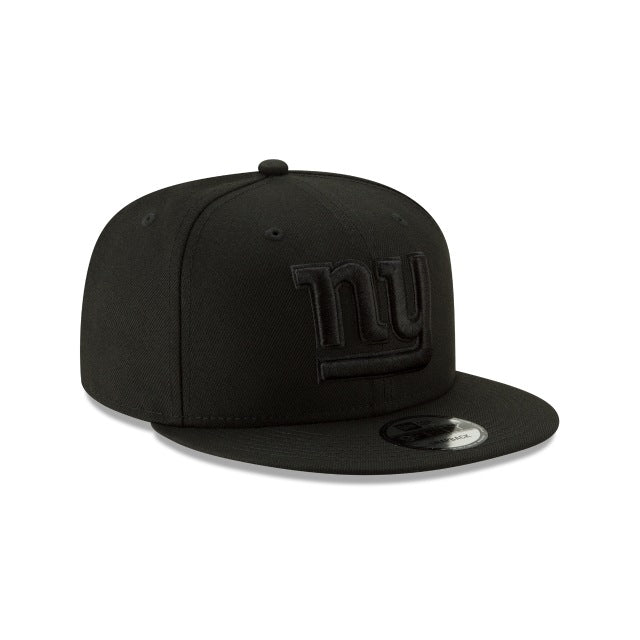 New York Giants Basic Black On Black 9FIFTY Snapback Hat - Image 3